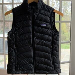 Patagonia Women’s Quilted Down Sweater Vest Black (XS)